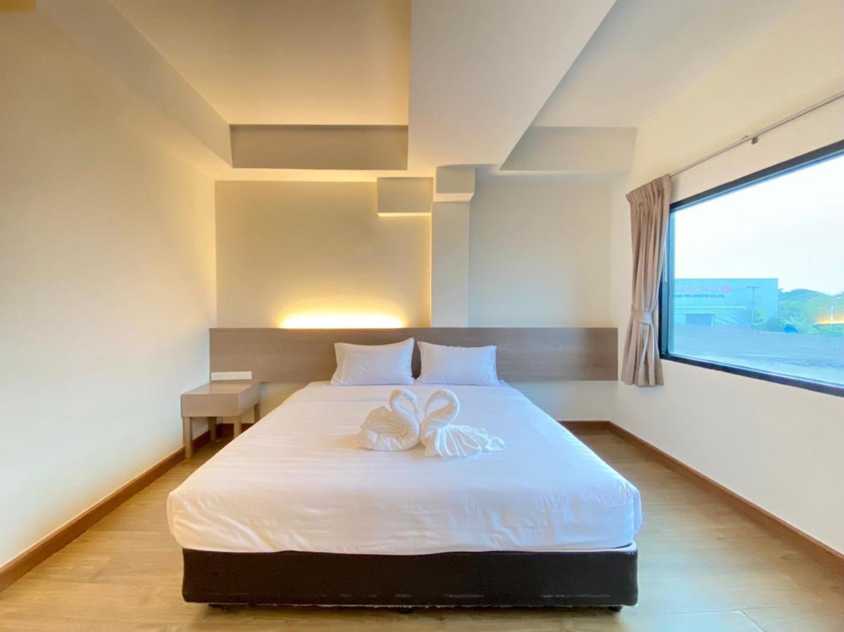 View Dee Bkk Airport Residence Банкок Екстериор снимка