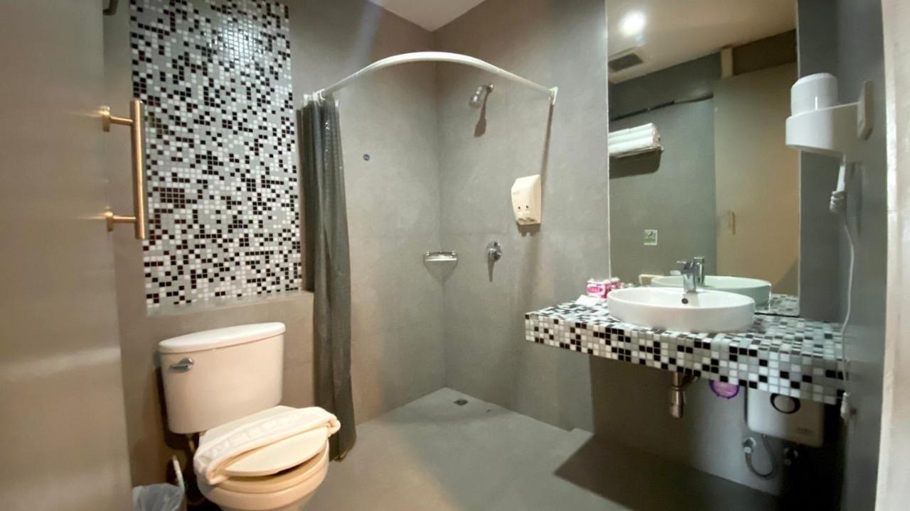 View Dee Bkk Airport Residence Банкок Екстериор снимка